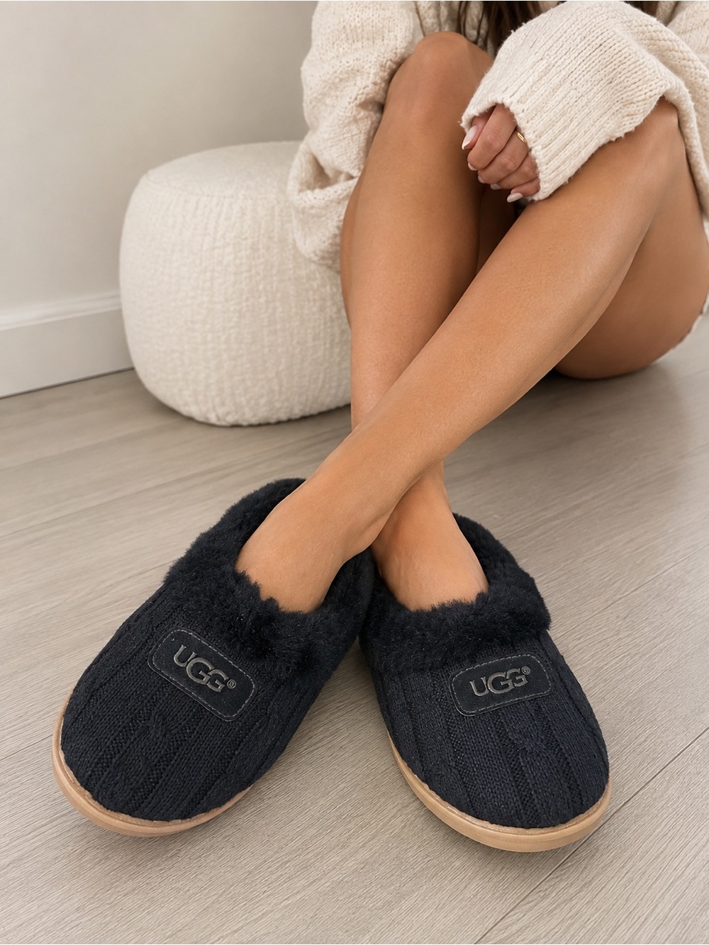 UGG Australia Black Knit Shearling Slippers Women’s Size 10